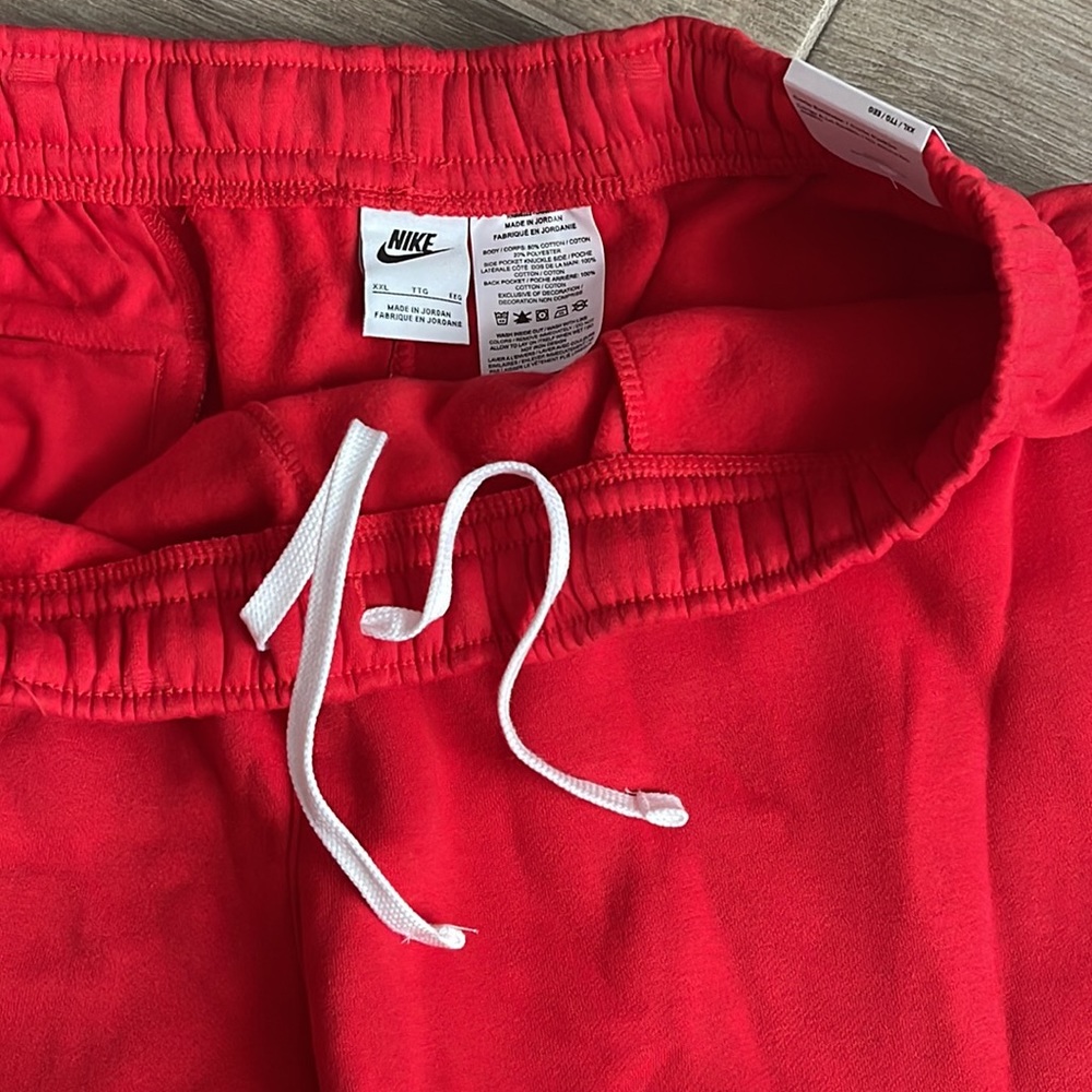 NWT Nike Men’s Red Standard Fit Sweat Shorts sz XXL - Picture 3 of 12